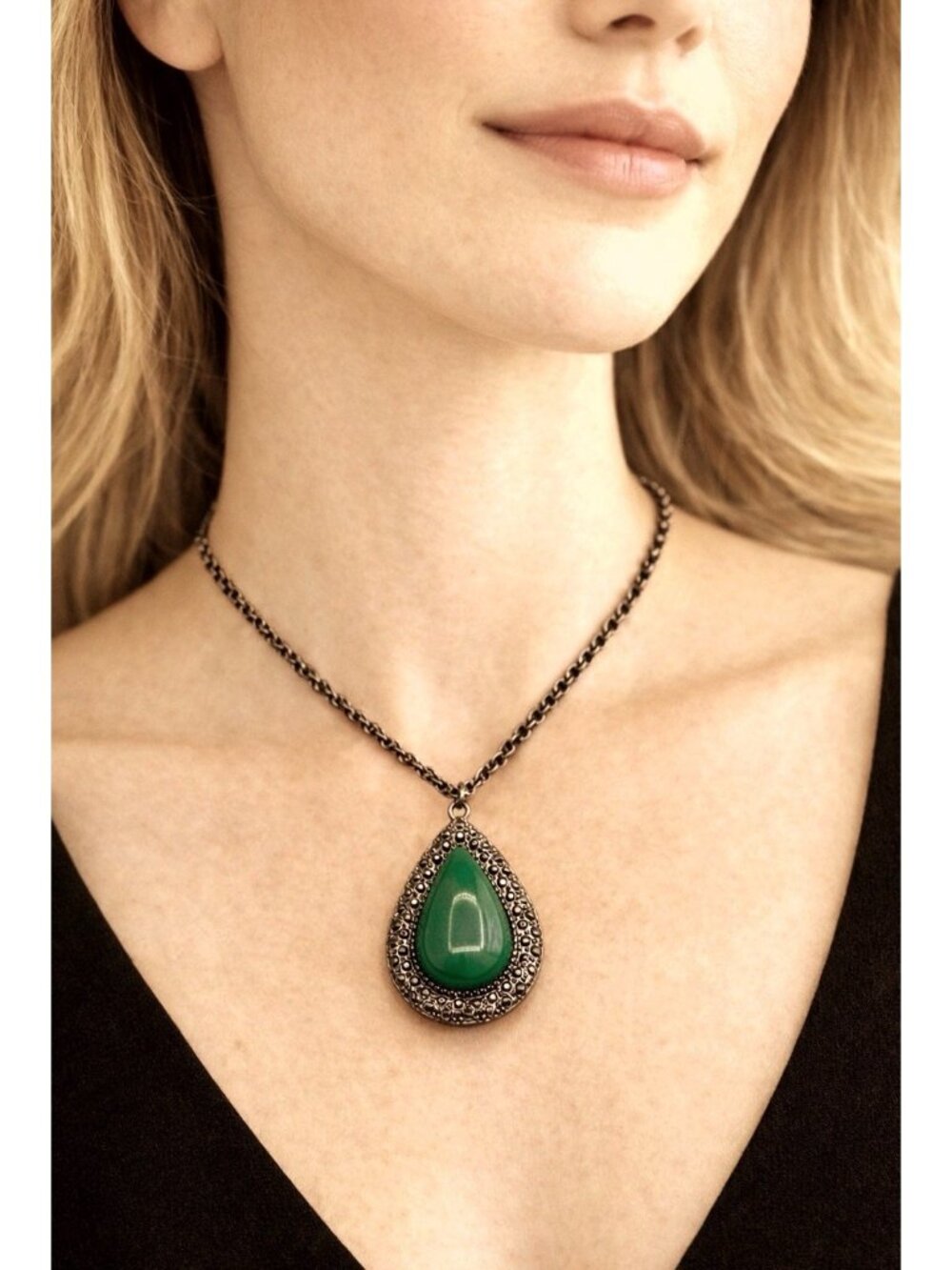 Samantha Wills Bohemian Bardot Green Cabochon Pendant Necklace Gunmetal Tone